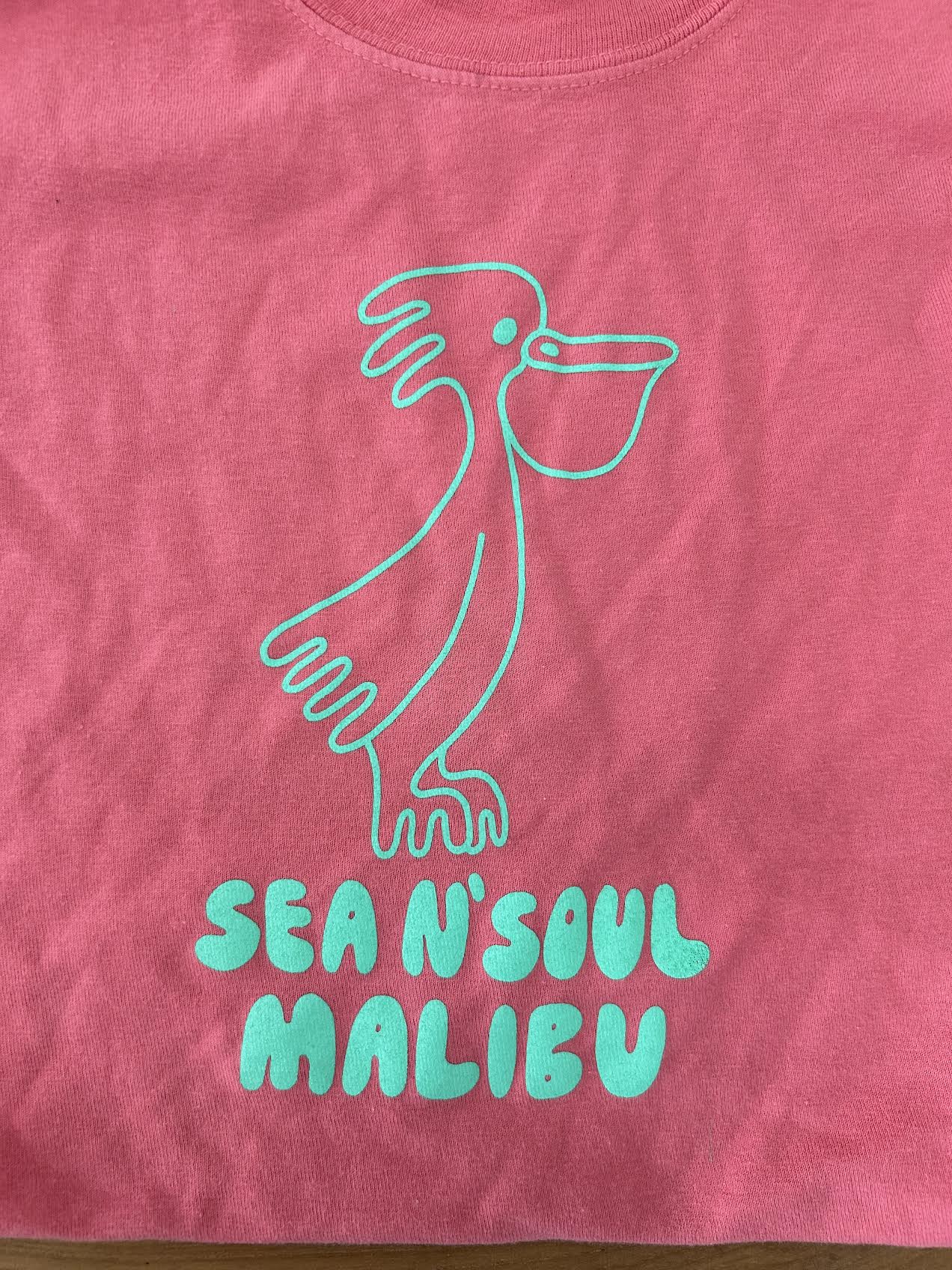 Peli the Pelican Tee - Coral