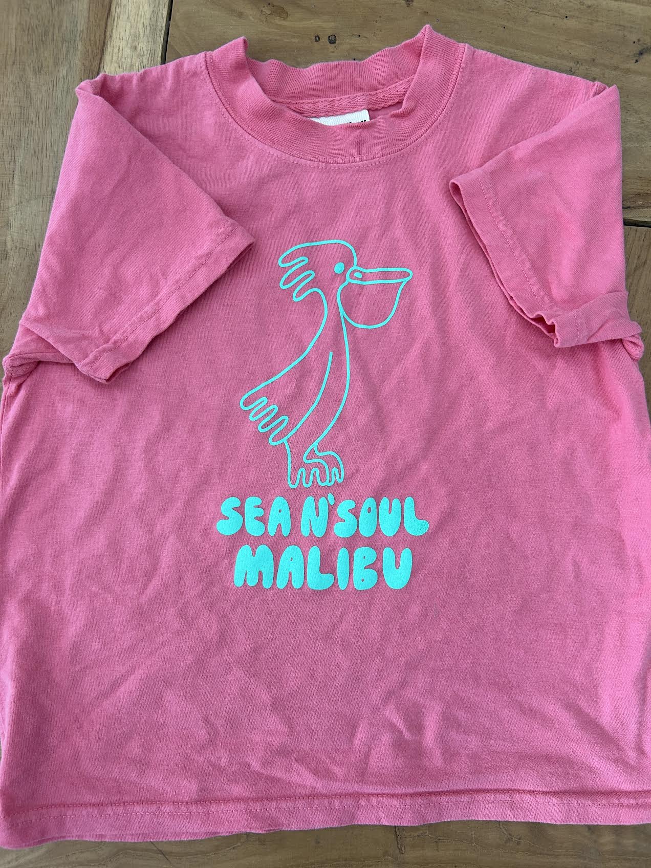 Peli the Pelican Tee - Coral