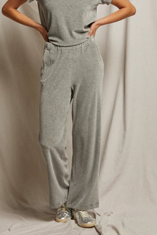 holly velour relaxed leg sweatpant heather grey